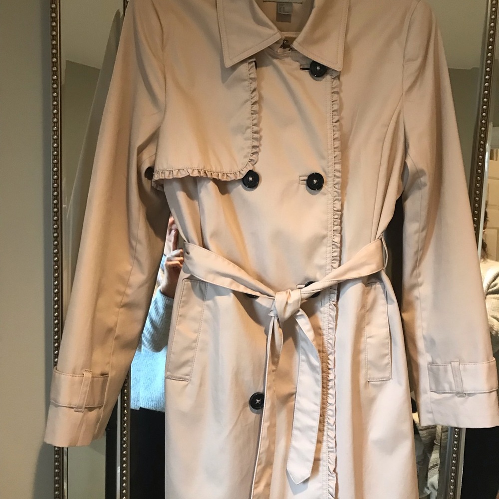 Excellent condition H&M trench coat size 40 or 10